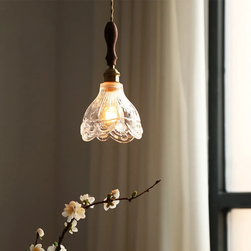 A small space with a big style: a small chandelier can also decorate your bedroom taste