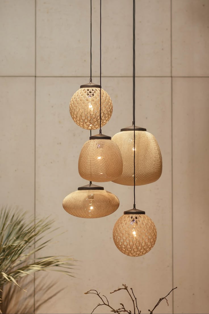 Creative hand-woven lamp