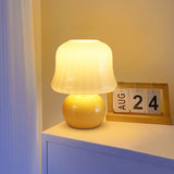 Tyalez Simple Iron Bedroom Cute Table Lamps