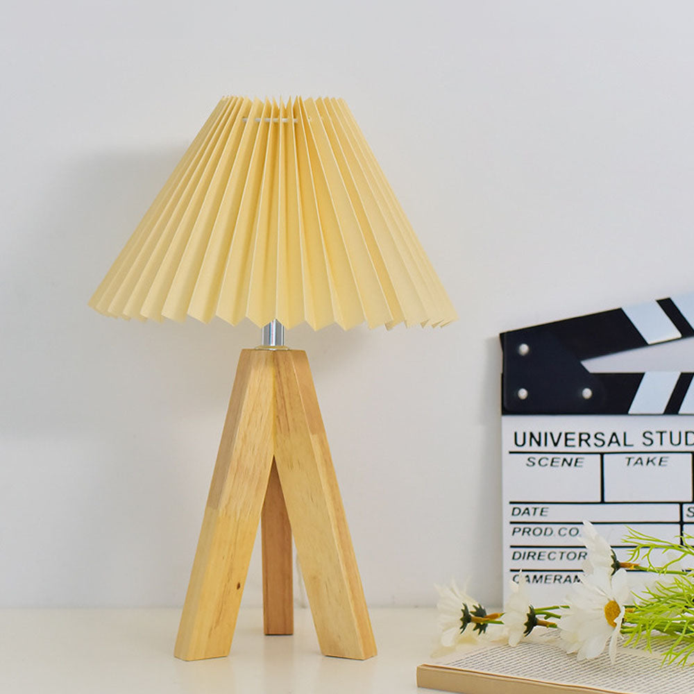 Tyalez Retro Wood Simple LED Bedroom Table Lamps