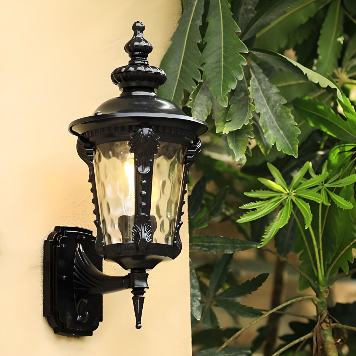 Tyalez Vintage Design Glass Outdoor Wall Light