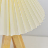 Tyalez Retro Wood Simple LED Bedroom Table Lamps