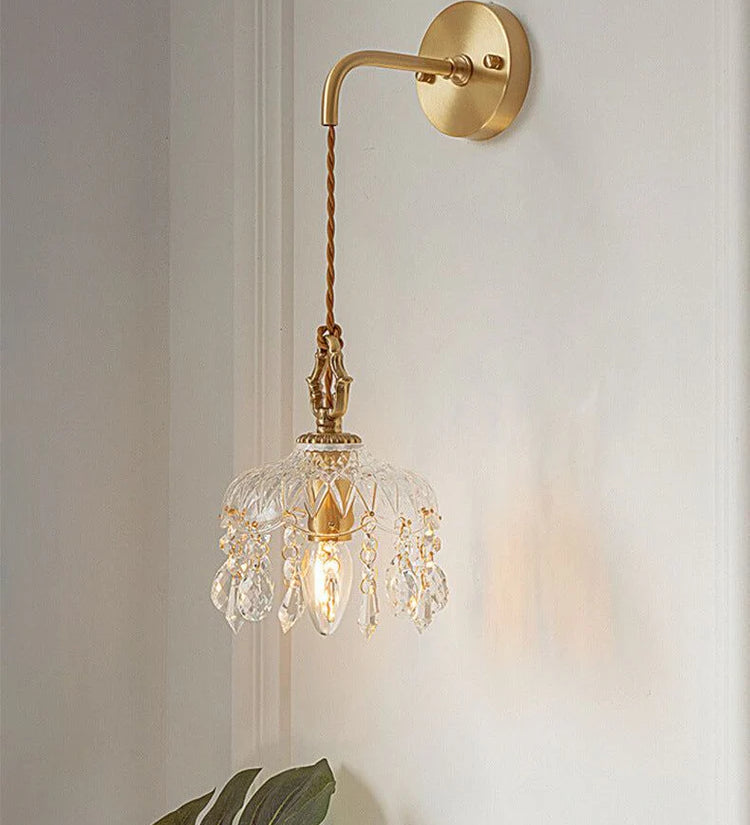Crystal Floral Pendant Light – Luxurious Scandinavian Vintage Brass Pendant
