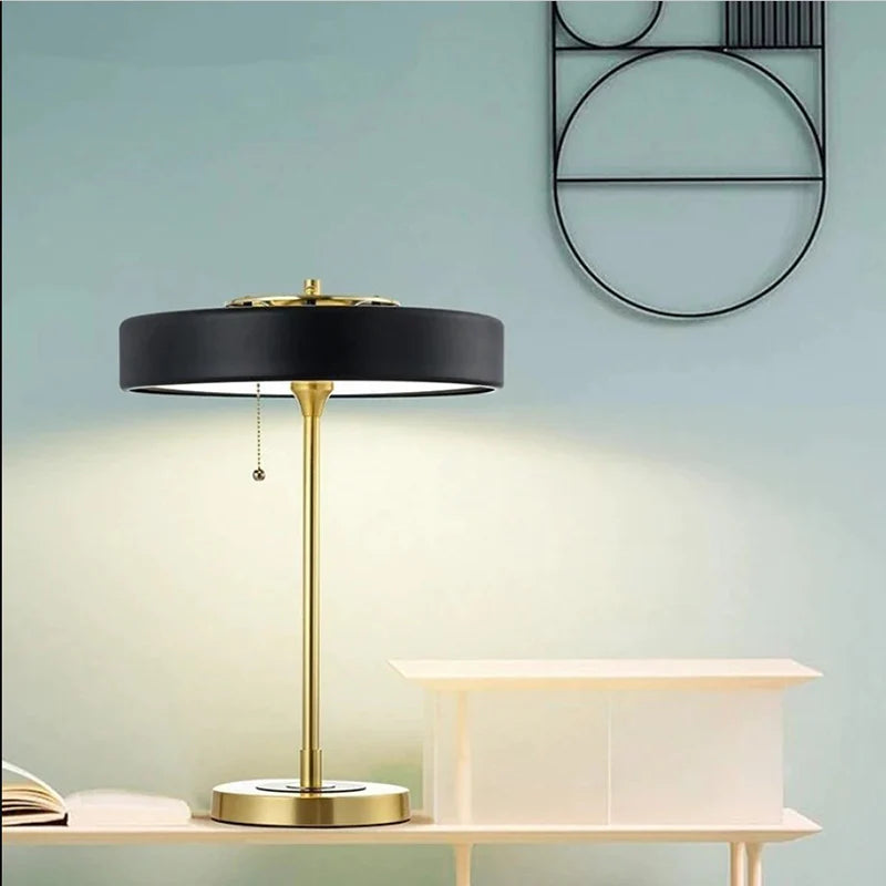 Tyalez Nordic British Retro Creative Table Lamp